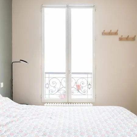 Bright Apt Near Montmartre